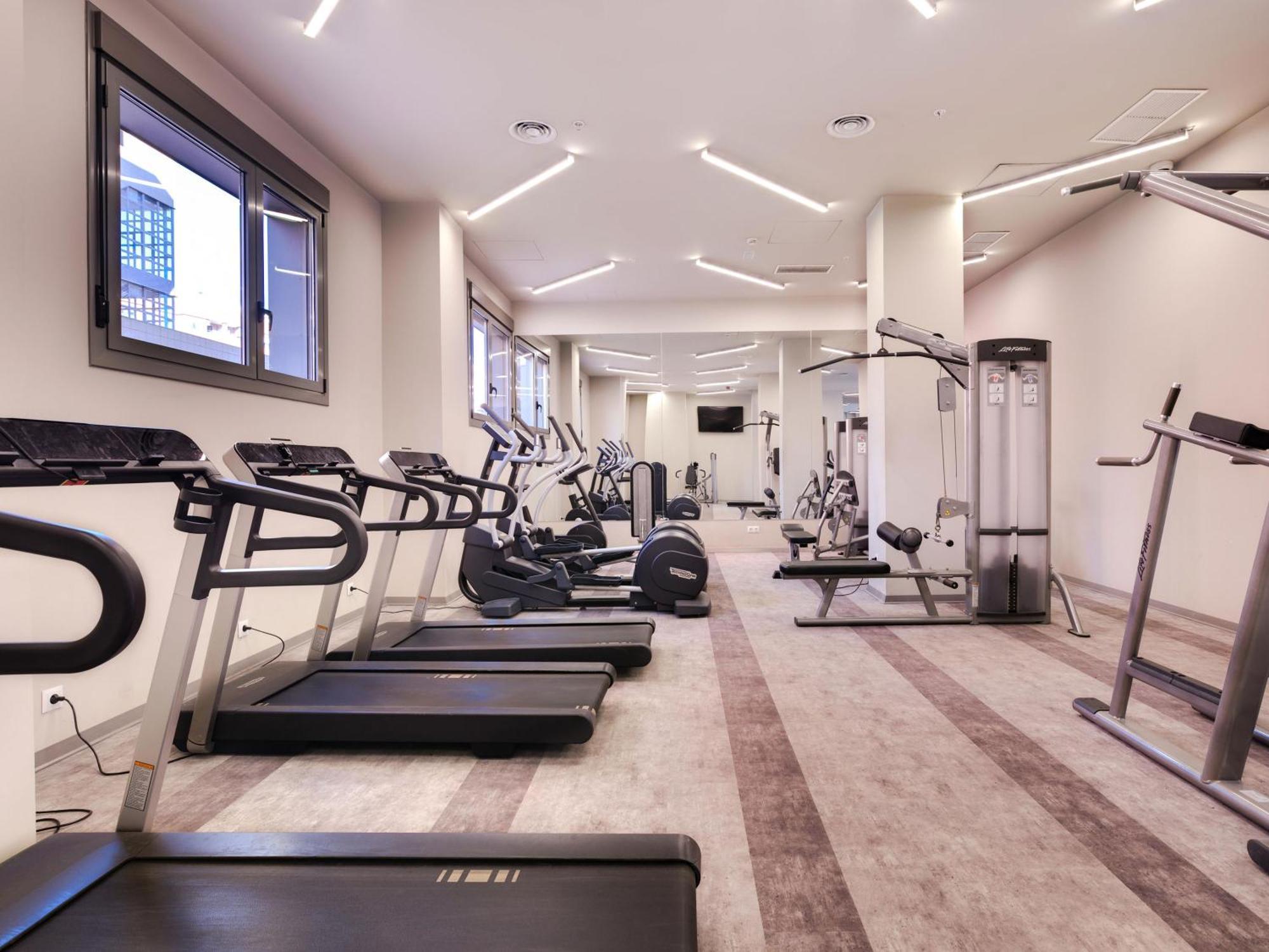 Livensa Living Studios Valencia Marina Real Hotel-Apartamento Εξωτερικό φωτογραφία